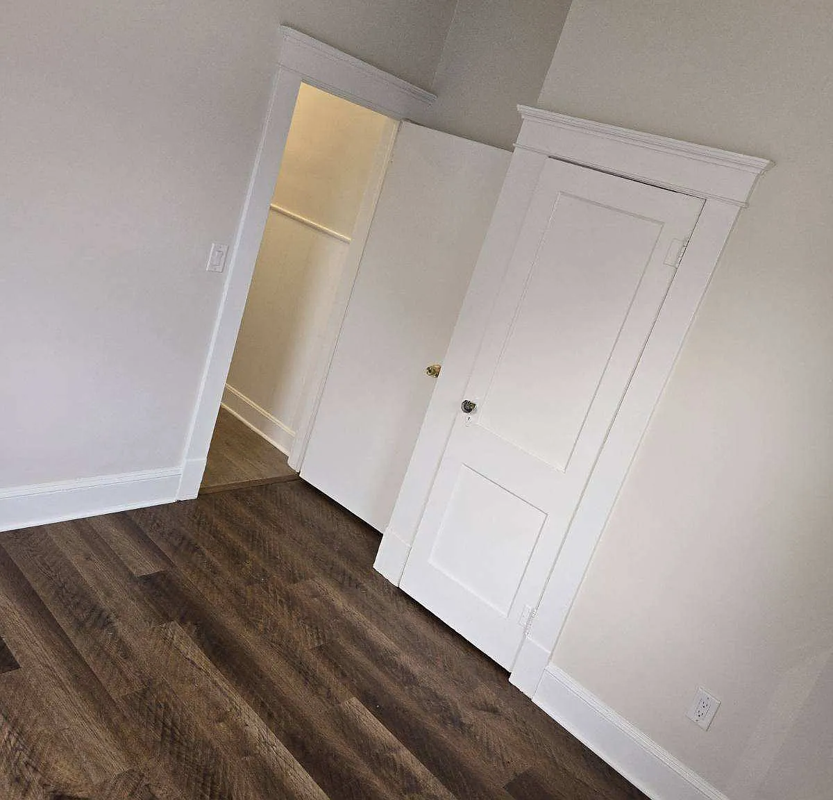 4 bed, 1000 sqft, $2,960 — Photo 3