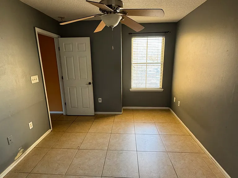 2391 White Sands Dr — Photo 3