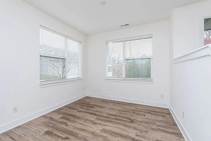 1813 Livery Way — Photo 5