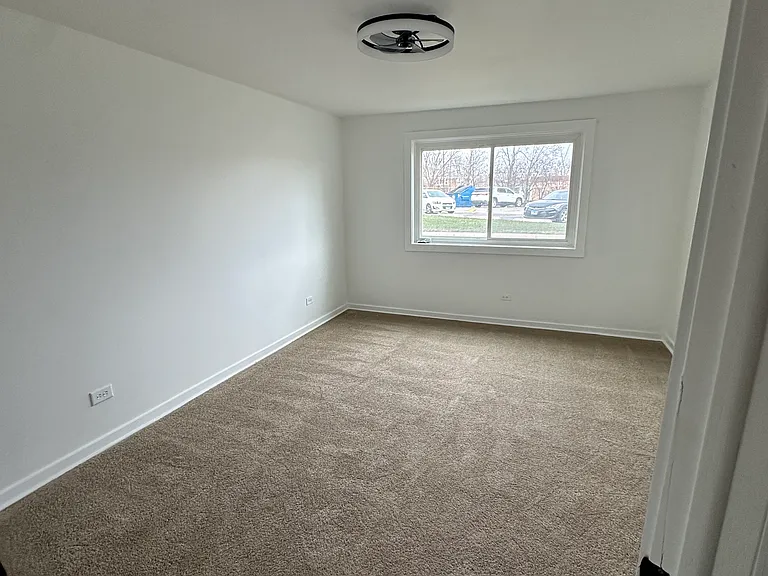215 S Hale St — Photo 9