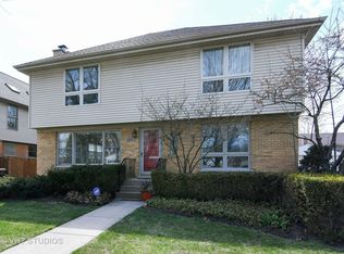 8206 Mango Ave, Morton Grove, IL 60053