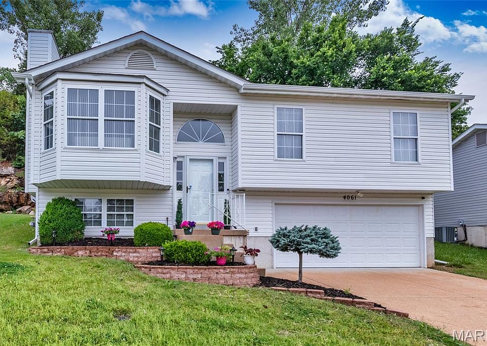 1st image of 4061 Whitehall Dr