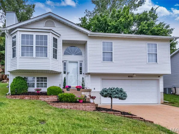 4061 Whitehall Dr, Arnold, MO 63010