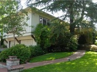 340 Olive Tree Ln, Sierra Madre, CA 91024