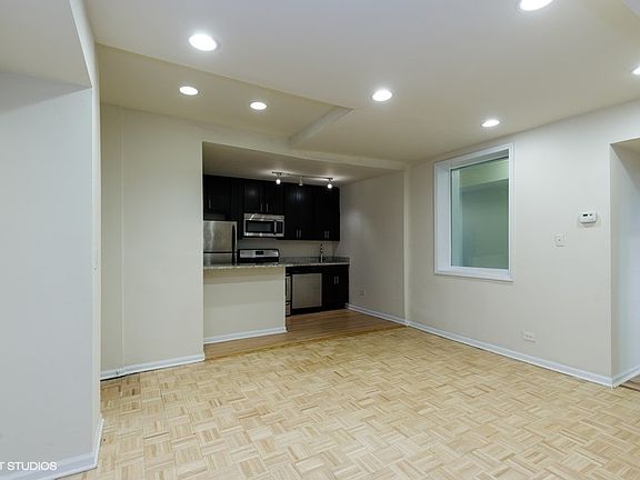 2nd image of 1504 N Dearborn Pkwy #1504111