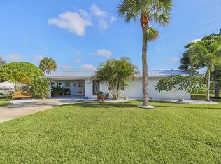 828 E 4th St, Englewood, FL 34223