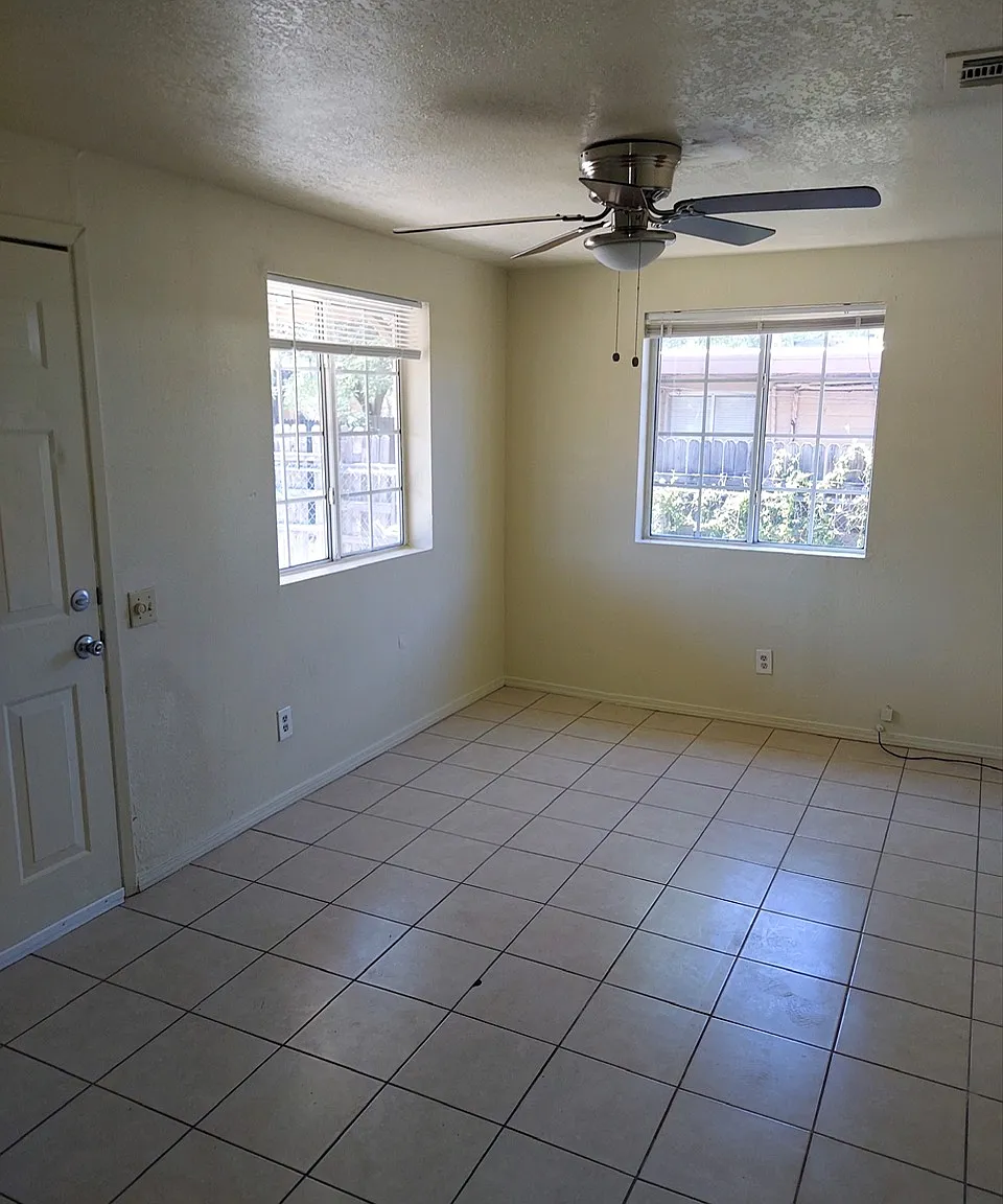 2 bed, 2.0 bath, 862 sqft, $1,100 — Photo 2