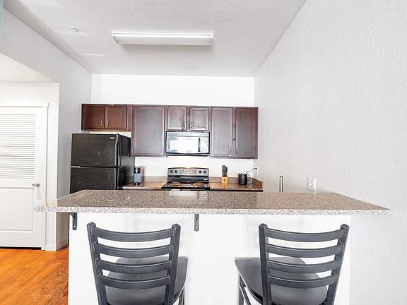 3rd image of 535 18th St #Id1261695p