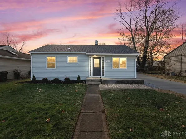 176 Pat Ln, Fairborn, OH 45324