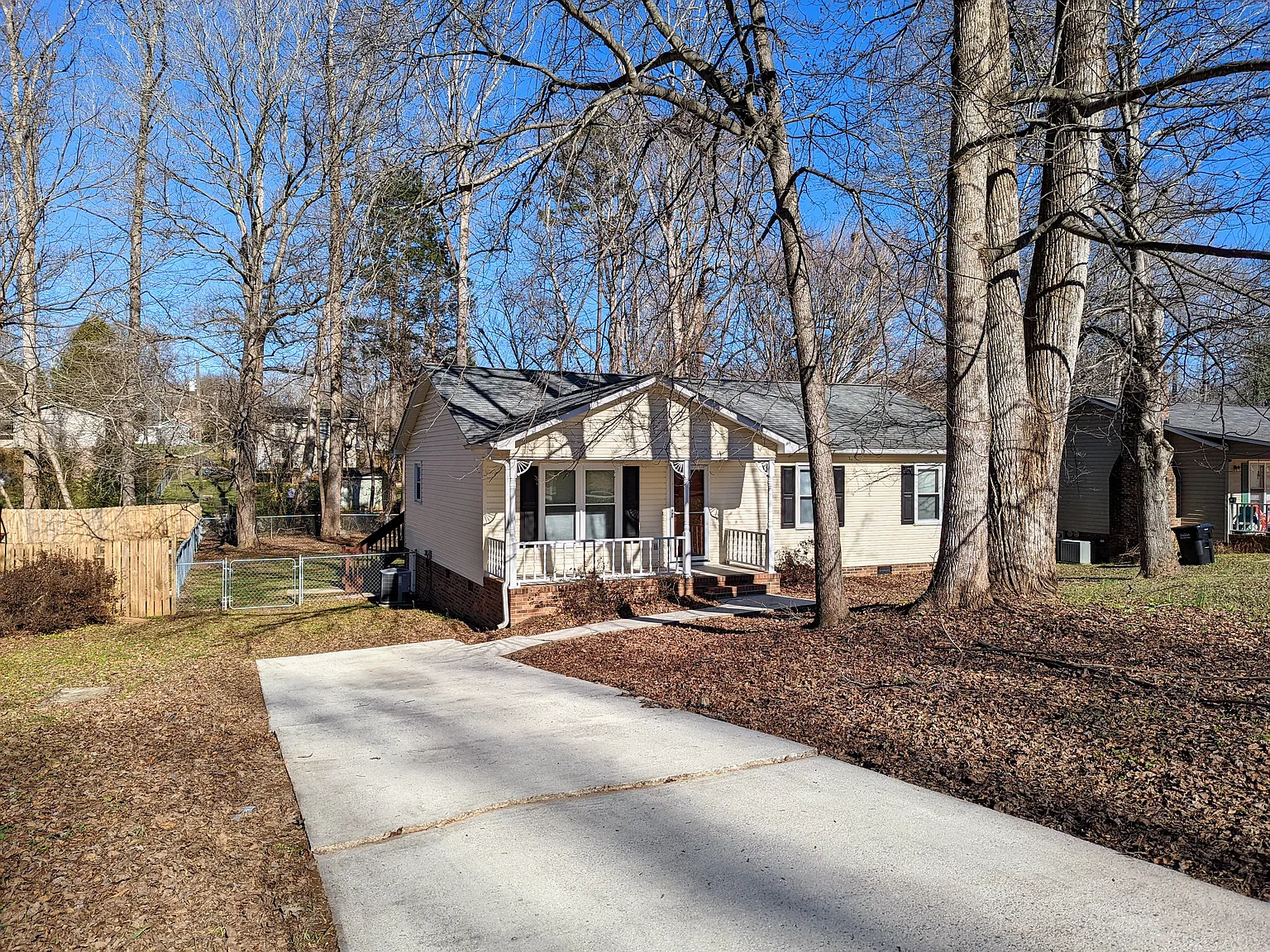 311 Pinonwood — Photo 4