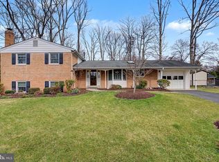 6607 Grey Fox Dr, Springfield, VA 22152