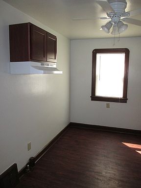 2nd image of 104 Laurel St