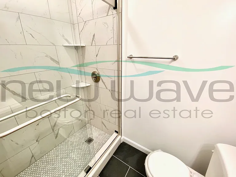 503 Beacon St #2 — Photo 4