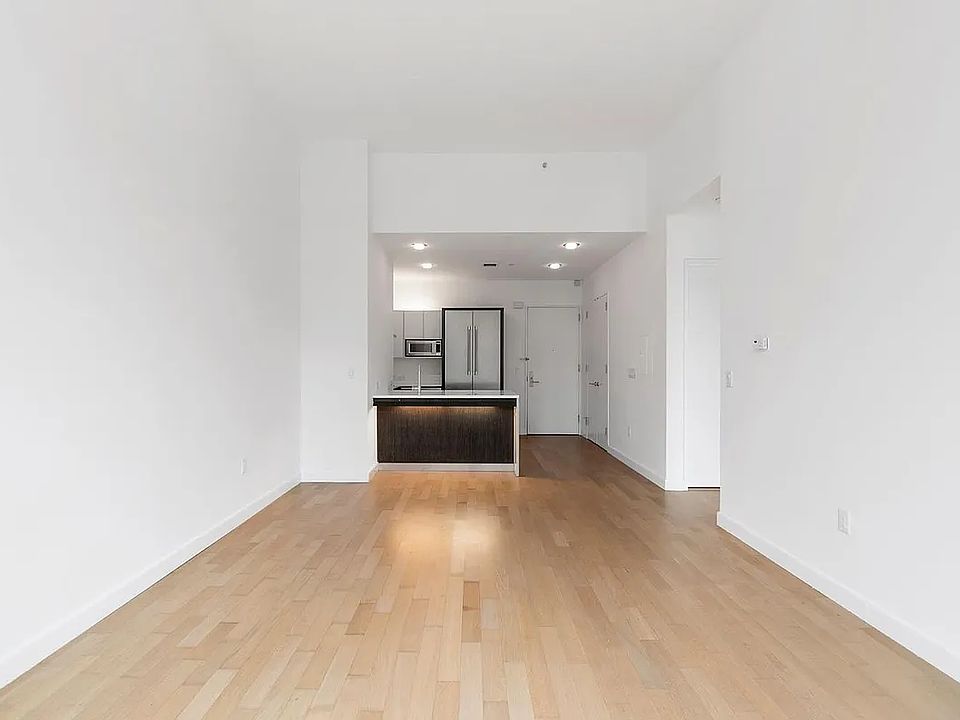 1st image of 247 W 46th St APT 307