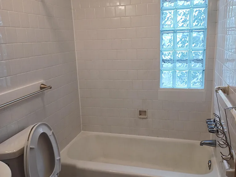 222 E Whitlock Ave #1 — Photo 15