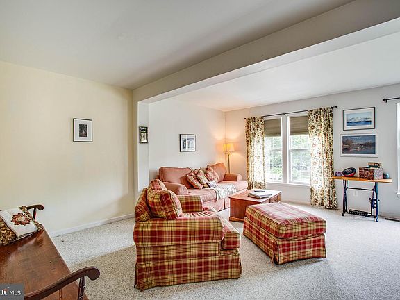 5th image of 9915 Grass Market Ct