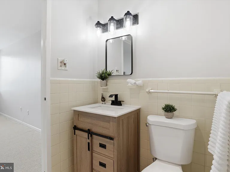 6641 Wakefield Dr #703 — Photo 23