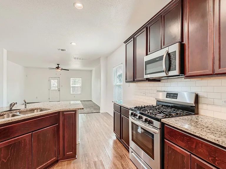 15111 Pandion Dr — Photo 10