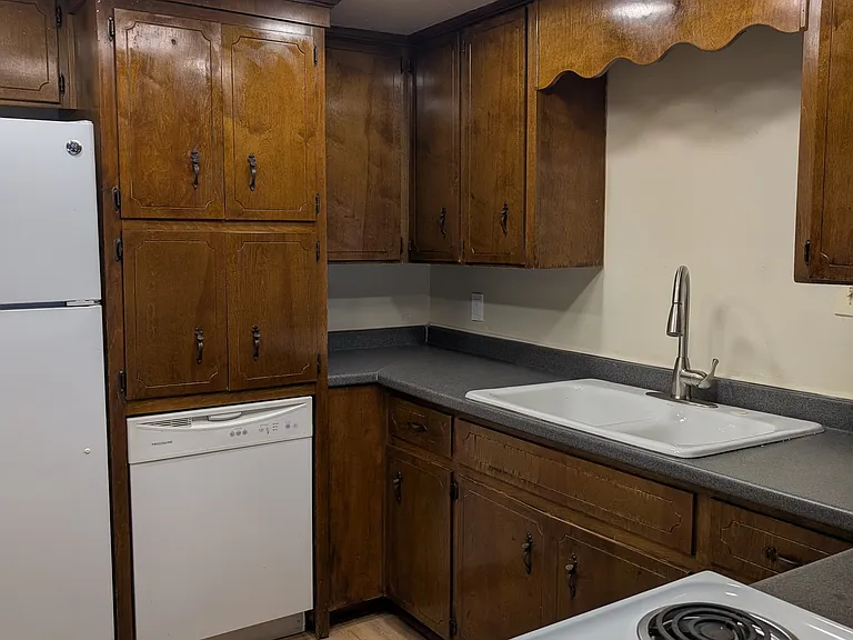 566 Teal Ln #566 — Photo 9
