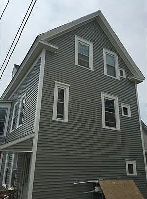 2nd image of 39 W 4th St