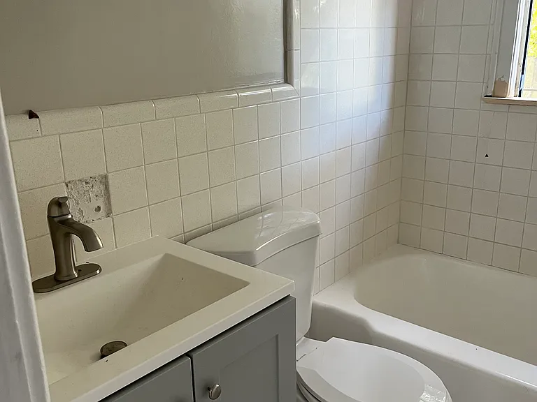614 Emmett St #3 — Photo 7
