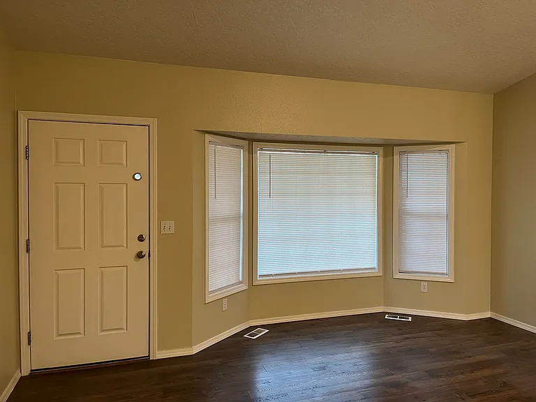 4845 Heath Way — Photo 2