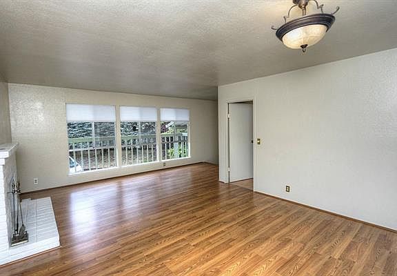 5th image of 923 Park Pacifica Ave
