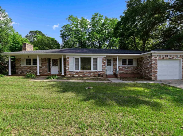 2104 Karnack Hwy, Marshall, TX 75672