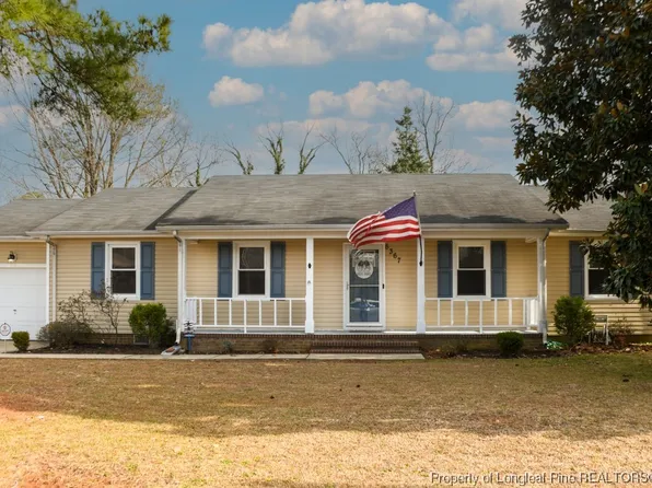 6367 Hawfield Dr, Fayetteville, NC 28303