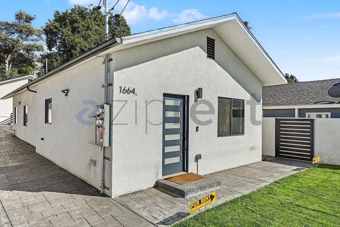 3 bed, 1000 sqft, $4,300 — Photo 4