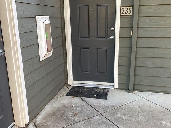 4th image of 1818 Moore Blvd APT 235