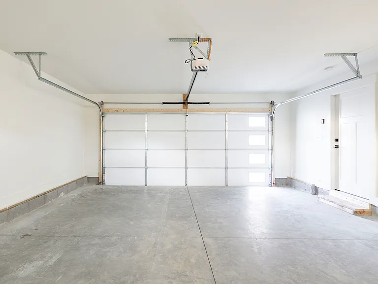 326 E Trinity Ln #B — Photo 32