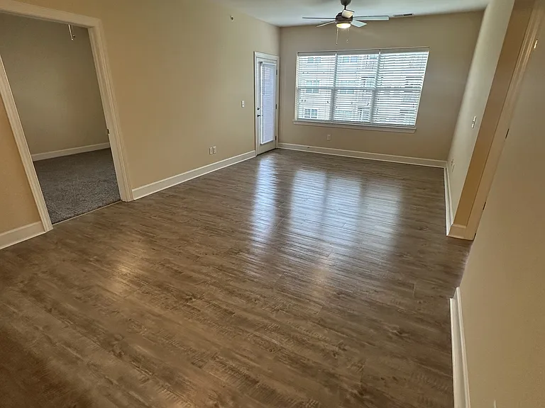 Dockside Village Apartments — Photo 56
