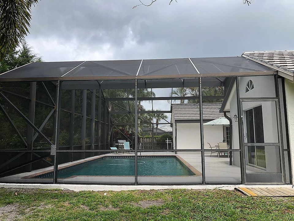 16' x 32' pool