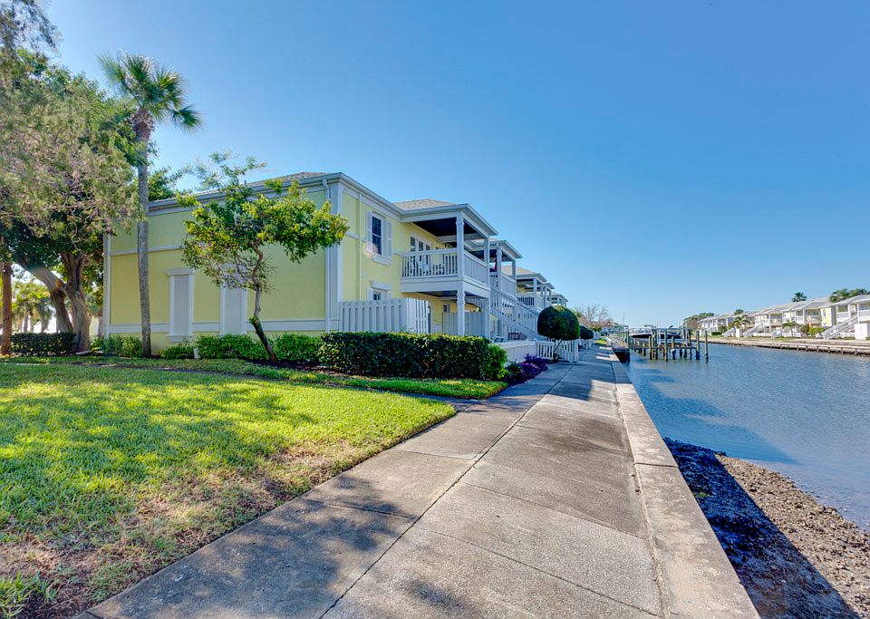 5015 Coquina Key Dr SE Saint Petersburg, FL, 33705 Apartments for