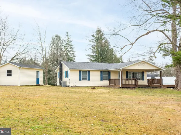685 Oakland Dr, Oakland, MD 21550