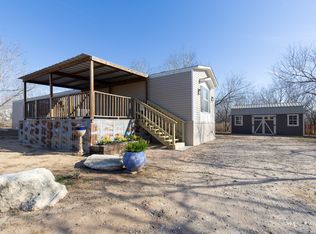 869 & 873 County Road 773, Devine, TX 78016