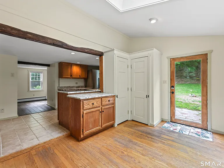 917 Hopewell Rd — Photo 8