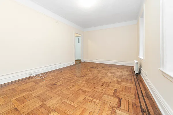 Rented by MNS | media 8