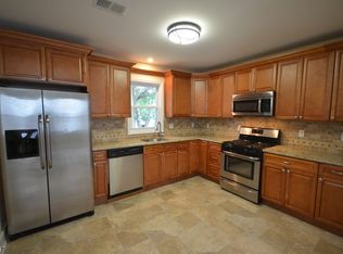 35 S Michigan Ave #2, Kenilworth, NJ