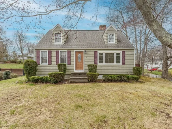 64 Bardwell St, South Hadley, MA 01075