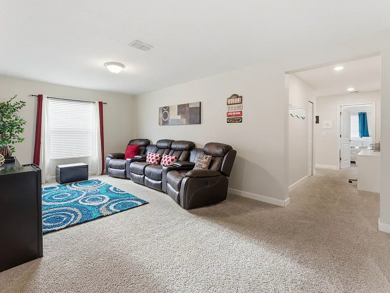 Kings Castle Cir — Photo 23