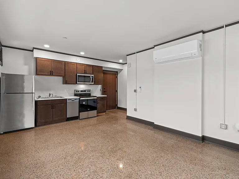 Concordia 27 Apartments - Free 1G Internet & Parking — Photo 36