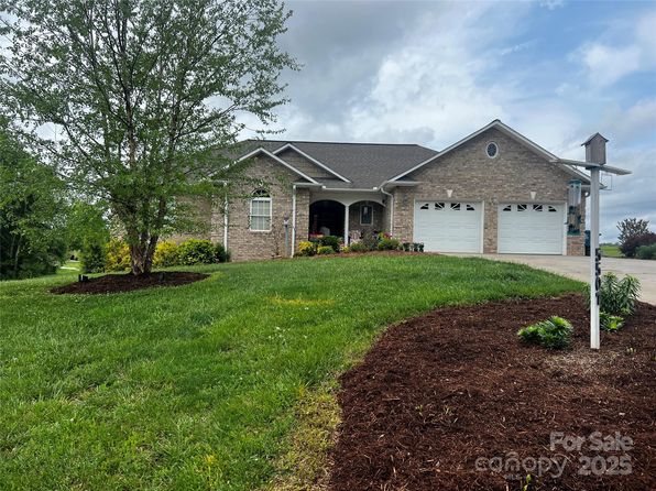 5507 Land Harbour Dr, Granite Falls, NC 28630