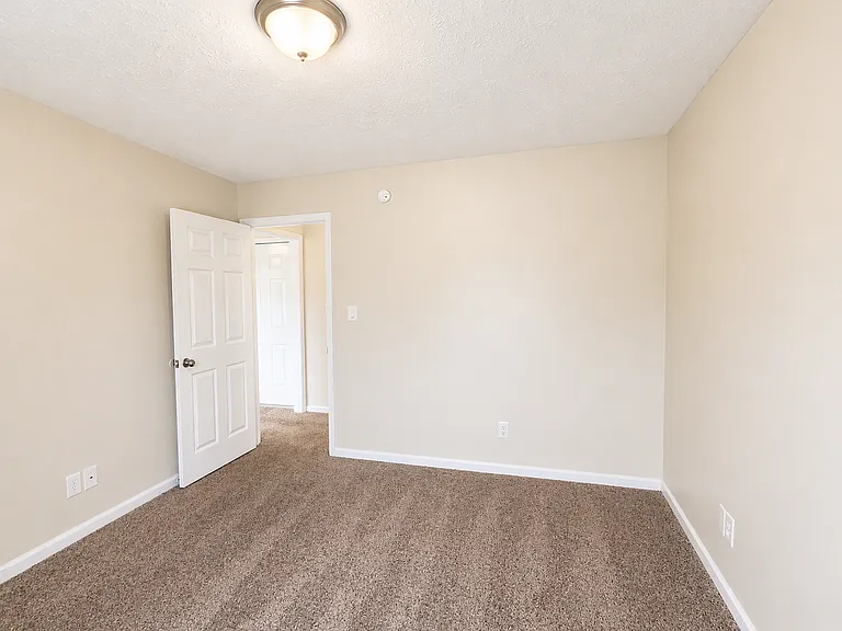 994 Bobcat Dr — Photo 25