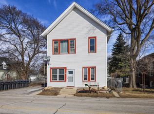116 W Main St, Wales, WI 53183