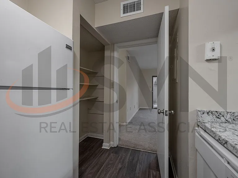 500 Umstead Dr #104E — Photo 7
