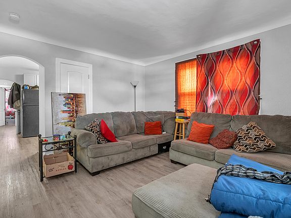 3rd image of 4643-45 Johnson Ave