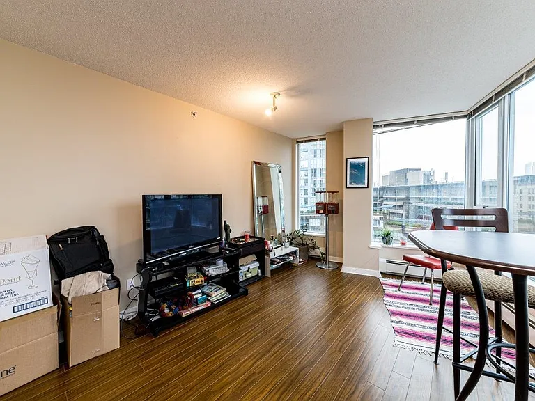 188 Keefer Pl #1006 — Photo 4