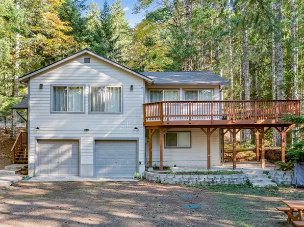 41 N Lookout Place, Hoodsport, WA 98548